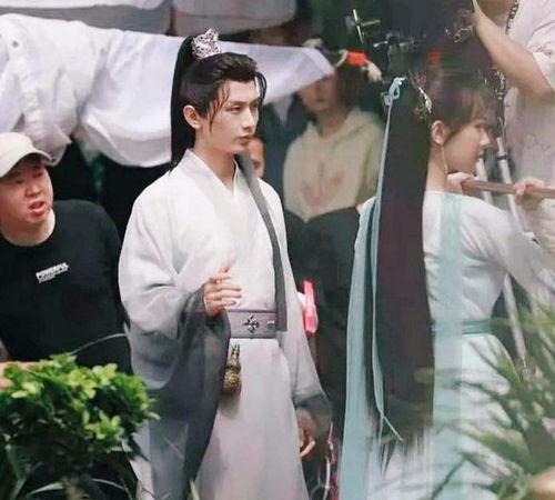 成毅和杨紫最新爆料,揭秘幕后故事，甜蜜互动引期待  第3张